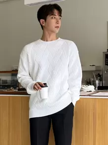 DAZY Men Solid Drop Shoulder Fall Sweater