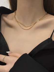 Minimalist Layered Necklace - Yellow Gold - View 4
