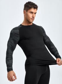 Manfinity Sport Streetwear Hombres Camiseta deportiva de manga raglán con estampado de camuflaje, Tops de entrenamiento, Tops de compresión para hombre - Negro - Ver 3