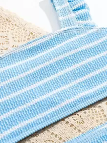 Juego de bikini de tela especial con rayas azules y blancas contrastantes para chica joven de playa de verano - Azul y blanco - Ver 4