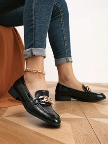Crocodile Embossed Chain Decor Flat Loafers - Black - View 3