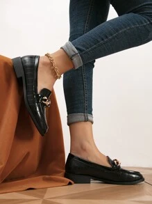 Crocodile Embossed Chain Decor Flat Loafers - Black - View 5