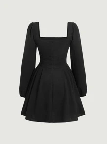 SHEIN MOD 方領燈籠袖收腰黑色洋裝