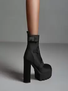 Zip Side Chunky Heeled Classic Boots - Black - View 2