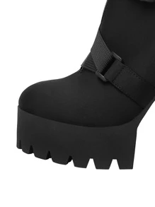 Zip Side Chunky Heeled Classic Boots - Black - View 3