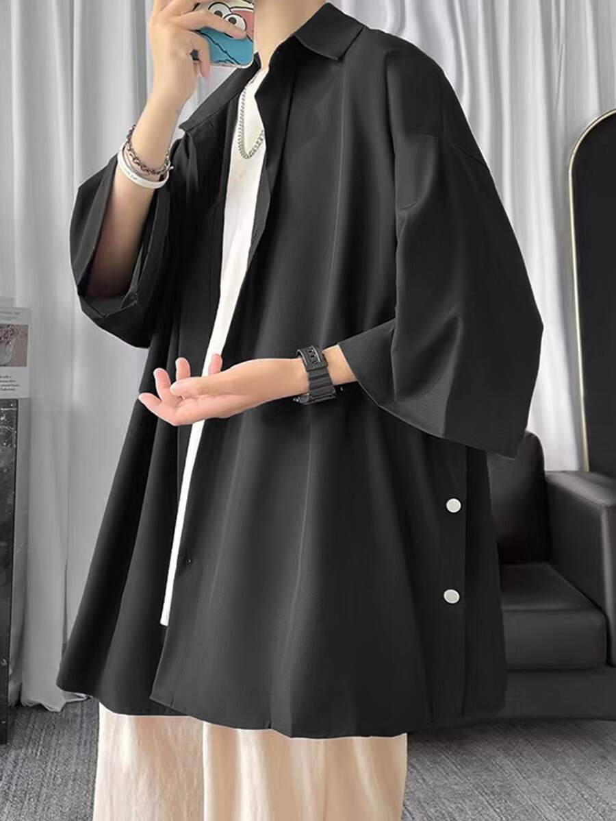Manfinity Hypemode Men's Spring/Summer Casual Solid Color Drop Shoulder Buttoned Side Oversized Shirt - Black - View 1