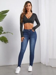 SHEIN Essnce Quần jean nữ Túi Dây kéo Nút màu trơn - Rửa tối - Xem 2