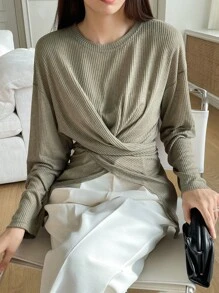 DAZY Áo thun nữ Bất đối xứng Nút Hội Chữ thập màu trơn Giải trí - màu xanh lá - Xem 4