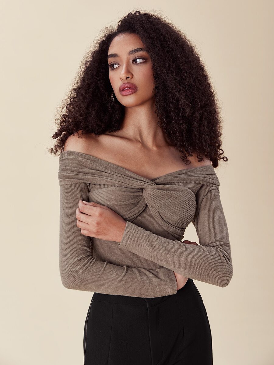 SHEIN Privé 一字肩前扭結T恤 - 摩卡棕 - 查看 1