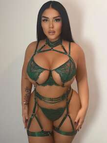 Plus Floral Lace Underwire Garter Lingerie Set - Dark Green - View 1