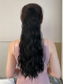 中等卷馬尾合成纖維接髮 - 黑色 - 查看 4