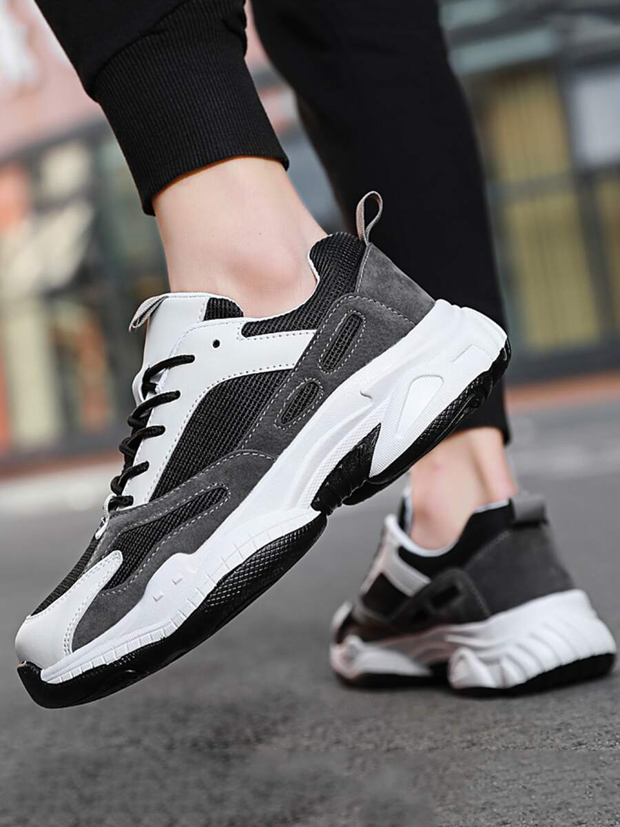 Hombres Zapatillas deportivas de color combinado con cordón delantero - Blanco y Negro - Ver 1