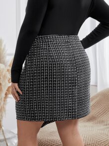 SHEIN Franclia Plus High Waist Plaid Pattern Single Breasted Asymmetrical Hem Tweed Skirt - Black and White - View 2