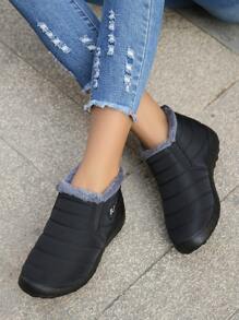 女士時尚運動雪地靴帶襯墊和字母刺繡