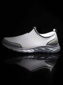 Men Letter Patch Decor Slip-on Mesh Breathable Running Shoes - Grey - View 3