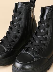 1雙極簡風格鞋帶