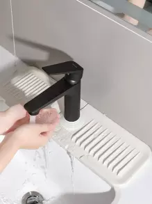 1pc Random Kitchen Sink Splash Guard, Kitchen Guard For Faucet, Kitchen Splash Guard For Sink, Silicone Faucet Mat, Sink Splash Guard Behind Faucet - White - View 1