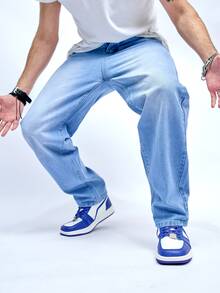 Manfinity Men Slant Pocket Straight Leg Jeans - Light Wash - View 4