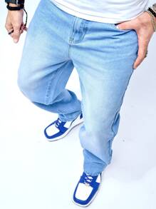 Manfinity Men Slant Pocket Straight Leg Jeans - Light Wash - View 6