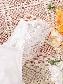 Baby Ruffle Trim Crisscross Backless Contrast Lace Bodysuit - White - View 4