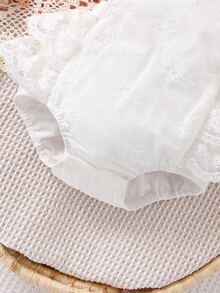 Baby Ruffle Trim Crisscross Backless Contrast Lace Bodysuit - White - View 5