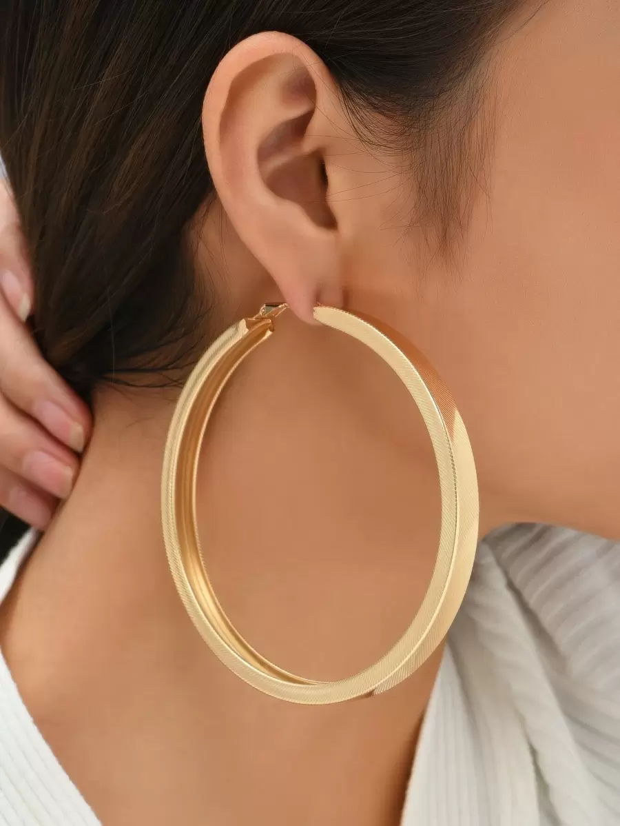 Minimalist Hoop Earrings - Yellow Gold - View 1