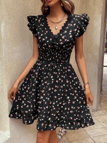 SHEIN LUNE 碎花鏤空蕾絲花邊荷葉邊連衣裙 - 黑色 - 查看 3