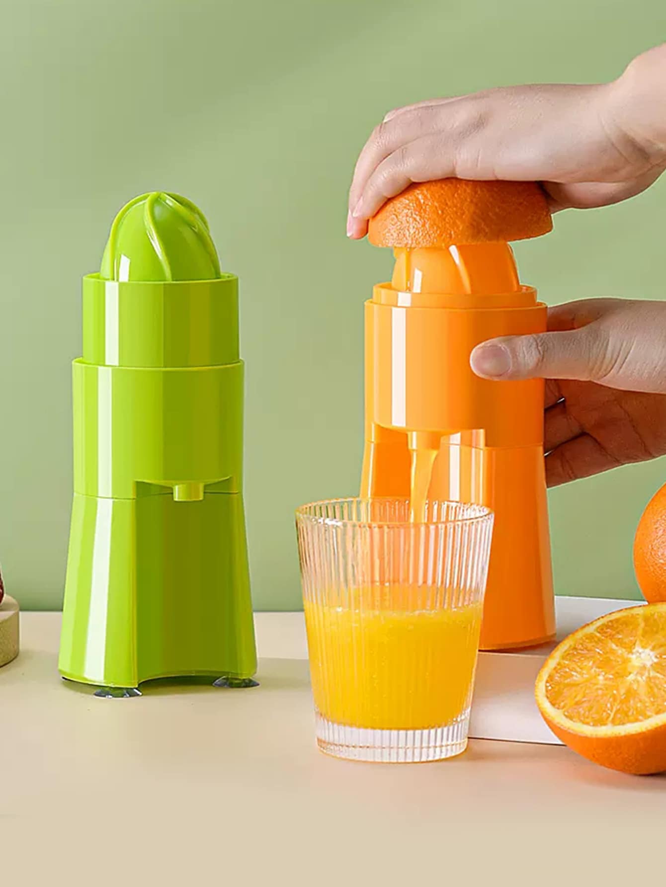 1pc Random Color Hand Juicer, Modern PP Spiral Manual Press Juicer For Household,Vegetable Fruit Tools,Kitchen Items,Cutter,Food,Salad,Decor,Storage,Party,Birthday. - Multicolor - View 1