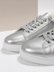 Zapatillas de skate de color metálico con cordón delantero - Plateado - Ver 3