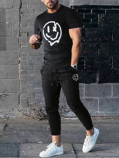 Hombres con estampado de dibujos animados Camiseta & de cintura con cordón Pantalones deportivos