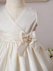 SHEIN Glamorique Kids Baby Bow Front Wrap Detail Flare Hem Dress - Beige - View 7