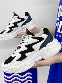 Men Color Block Letter Patch Decor Lace-up Front Chunky Sneakers - Black and White - View 2