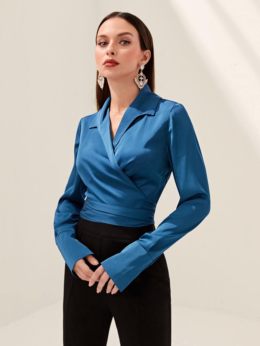 Modelyn 翻领系带后背裹身衬衫，长袖上衣 - 藍色 - 查看 1