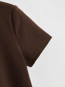 SHEIN EZwear Camiseta con botón de cuello con solapa - Café integral - Ver 4