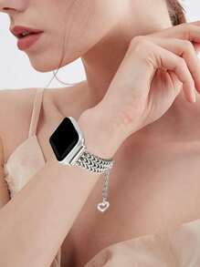 不銹鋼手錶帶，適用於Apple手錶38/40/41/42/44/45/49mm女性/女孩時尚美麗的可愛閃亮金屬手鐲更換皮帶，適用於Apple手錶系列8 7 6 5 4 3 2 1 Se。獨特的心形設計更加優秀，充滿女性魅力。304不鏽鋼手錶帶，堅固，精緻，舒適，適合5.5-8.1英寸女性手腕。閃亮的珠寶手鐲手錶帶讓您的手錶更加精美。帶有扣子和拉繩鎖的鏈帶可以輕鬆調節，無需工具，適合生日，婚禮，聖誕節，情人節，感恩節和其他節日禮物。它將給您的家人，朋友或心愛的人帶來驚喜。請注意：這只是一個用於Apple手錶的替換帶，不是手錶本身！ - 香檳色 - 查看 5