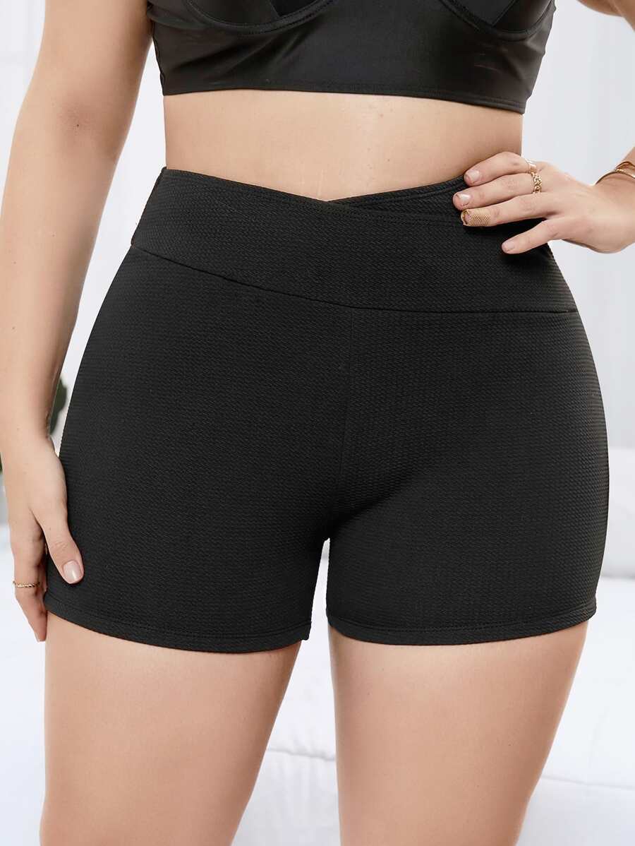 SHEIN Swim Curve Summer Beach Plus Asymmetric Waist Bikini Bottom - Black - View 1