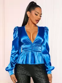 SHEIN SXY Blusa de cuello V profundo fruncido bajo con fruncido de satén - azul real - Ver 1