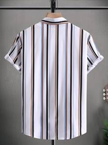 Manfinity Homme 男士豎條紋前排扣襯衫 - 白色 - 查看 2