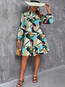 SHEIN LUNE Vestido con estampado geométrico de cuello con cordón de manga farol bajo con fruncido - Multicolor - Ver 5