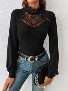 SHEIN Frenchy 水溶蕾絲拼接小高領T恤 - 黑色 - 查看 3