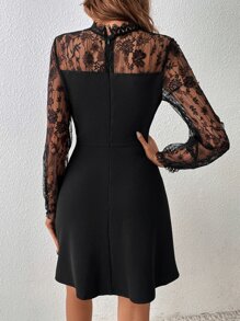 SHEIN Privé 小高領蕾絲拼接褶邊A字連衣裙 - 黑色 - 查看 2