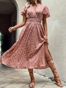 SHEIN VCAY 滿版印花腰部打褶蝴蝶袖高衩連衣裙