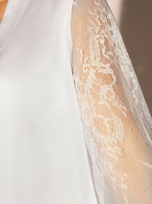 Bata de dormir con encaje en contraste con cinturón de satén sin set de lencería - Blanco - Ver 5