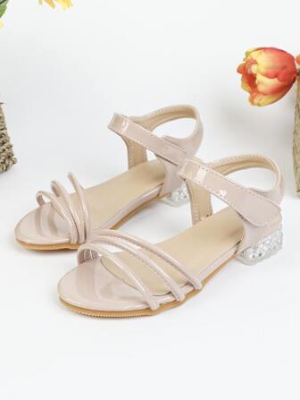 女孩粗跟踝帶涼鞋