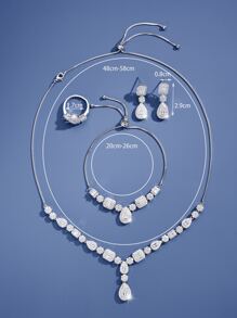 DV JEWELRY 華麗5件套立方氧化鋯珠寶套裝，白金鍍層，包括項鍊、手鍊、耳環和開放式戒指，適用於女性迎接浪漫場合，例如約會、派對、週年慶等。附贈禮盒包裝。 - 白色 - 查看 3
