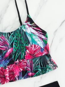 SHEIN Swim Conjunto de tankini con estampado tropical, top de tirante con dobladillo con volantes y pantalones cortos laterales con cordón en la cintura superpuesta, traje de baño de 2 piezas - Multicolor - Ver 6