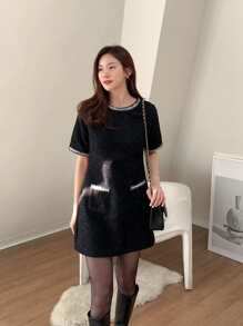 DAZY 拼接邊前口袋粗花呢連衣裙 - 黑色 - 查看 5