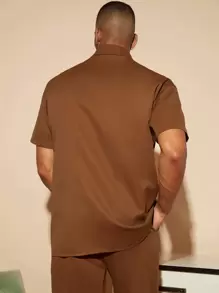 Manfinity Homme 男士翻蓋口袋襯衫和褲子 - 咖啡棕 - 查看 2