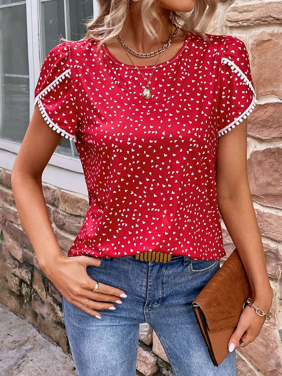 SHEIN LUNE Heart Print Lace Trim Petal Sleeve Tee Graphic Tees Women Tops - Burgundy - View 1