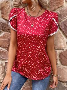 SHEIN LUNE Heart Print Lace Trim Petal Sleeve Tee Graphic Tees Women Tops - Burgundy - View 5